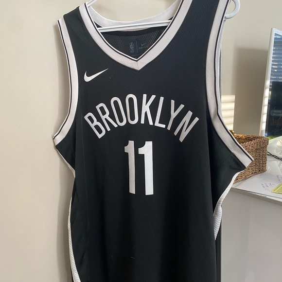 Brooklyn Nets Kyrie Irving Jersey - Picture 2 of 3
